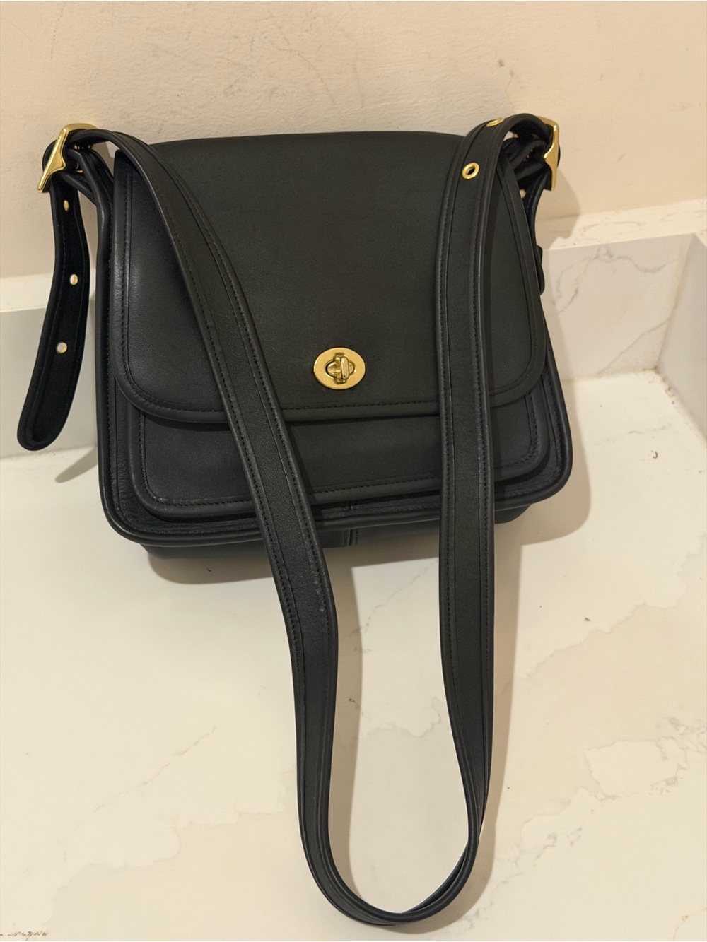Vintage Coach Rambler Legacy Bag - Picture 9 of 15